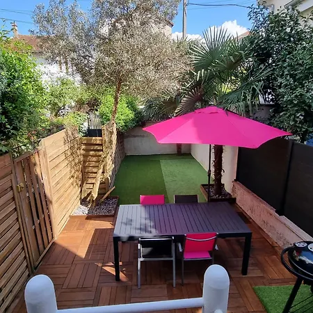 Maison Charmante, Annees 30 Avec Exterieur A Grenoble, Ile Verte Holiday home *