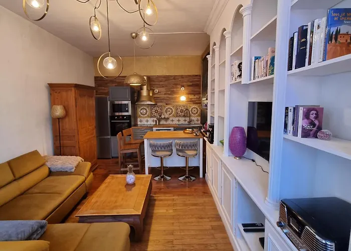 Maison Charmante, Annees 30 Avec Exterieur A L'ile Verte